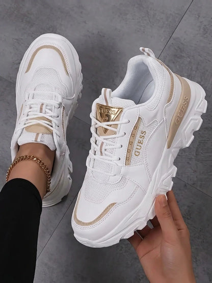 Chaussures décontractées Guess - Confortables avec des détails dorés